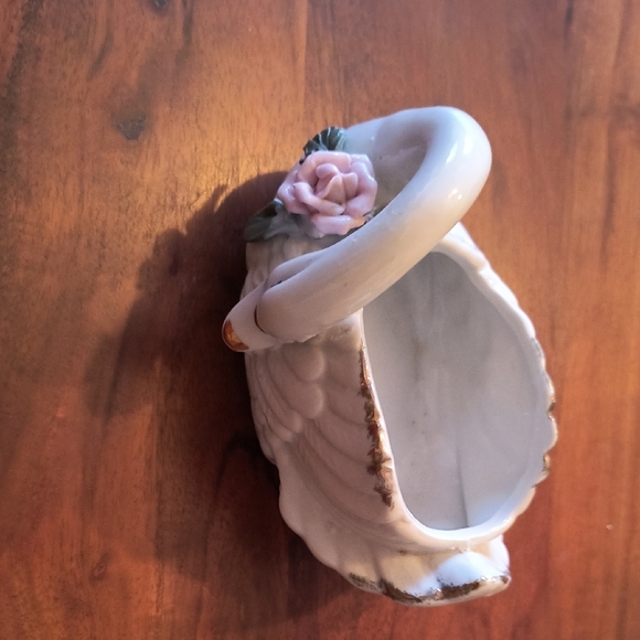 Vintage Elegant Ceramic Swan Trinket Dish. Great Condition - Picture 3 of 3